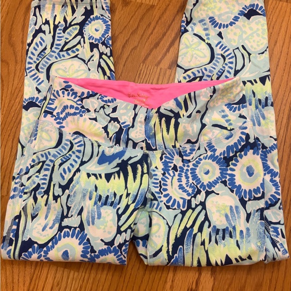 Lilly Pulitzer Luxletic Lot Small - Picture 6 of 9